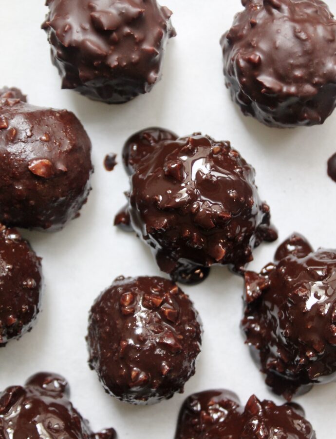 Chocolate Hazelnut Balls, keto & vegan